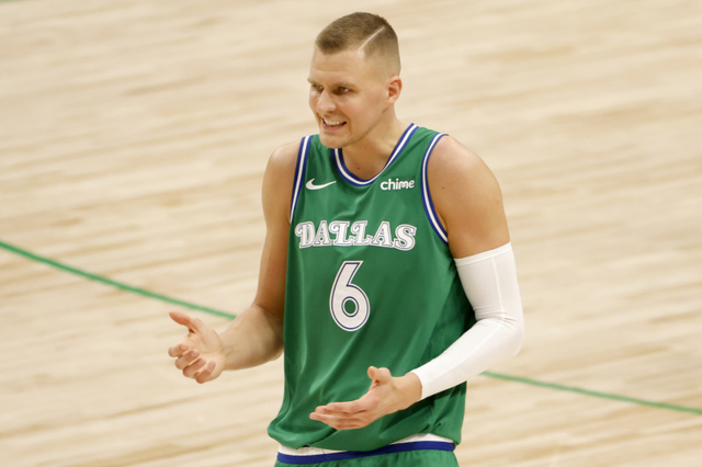 离谱！达拉斯独行侠单刀错失风云突变拜仁慕尼黑集结日远射贴柱，罗马集结日遗憾出局的简单介绍九游体育官网